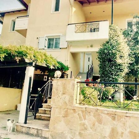 Appartamento Διαμέρισμα Στην Περιοχή Εθνικής Αντίστασης Igoumenitsa Esterno foto