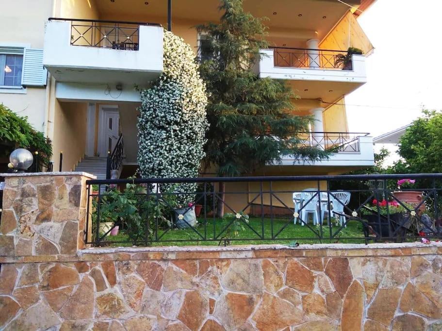 Appartamento Διαμέρισμα Στην Περιοχή Εθνικής Αντίστασης Igoumenitsa Esterno foto